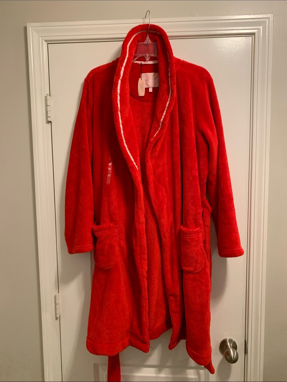 Victoria's Secret Plush Red MIDI Robe Sz L
